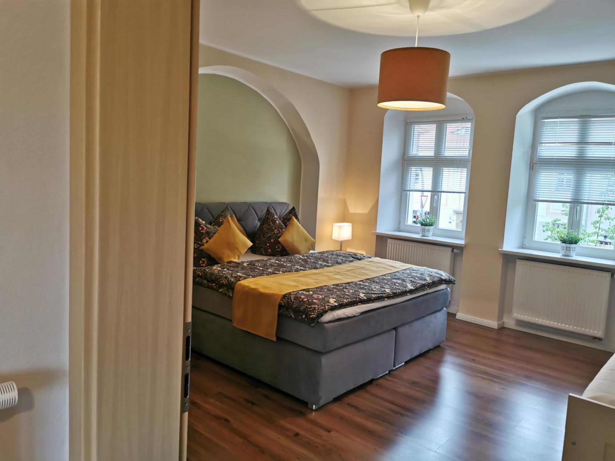 Ferienwohnung Schlossblick Mit Parkplatz Pirna Exterior foto